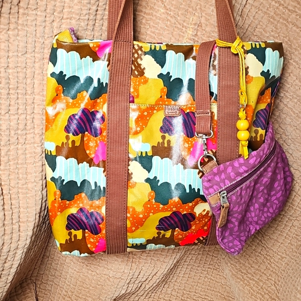 Large Fossil Purse w/ accesory bag